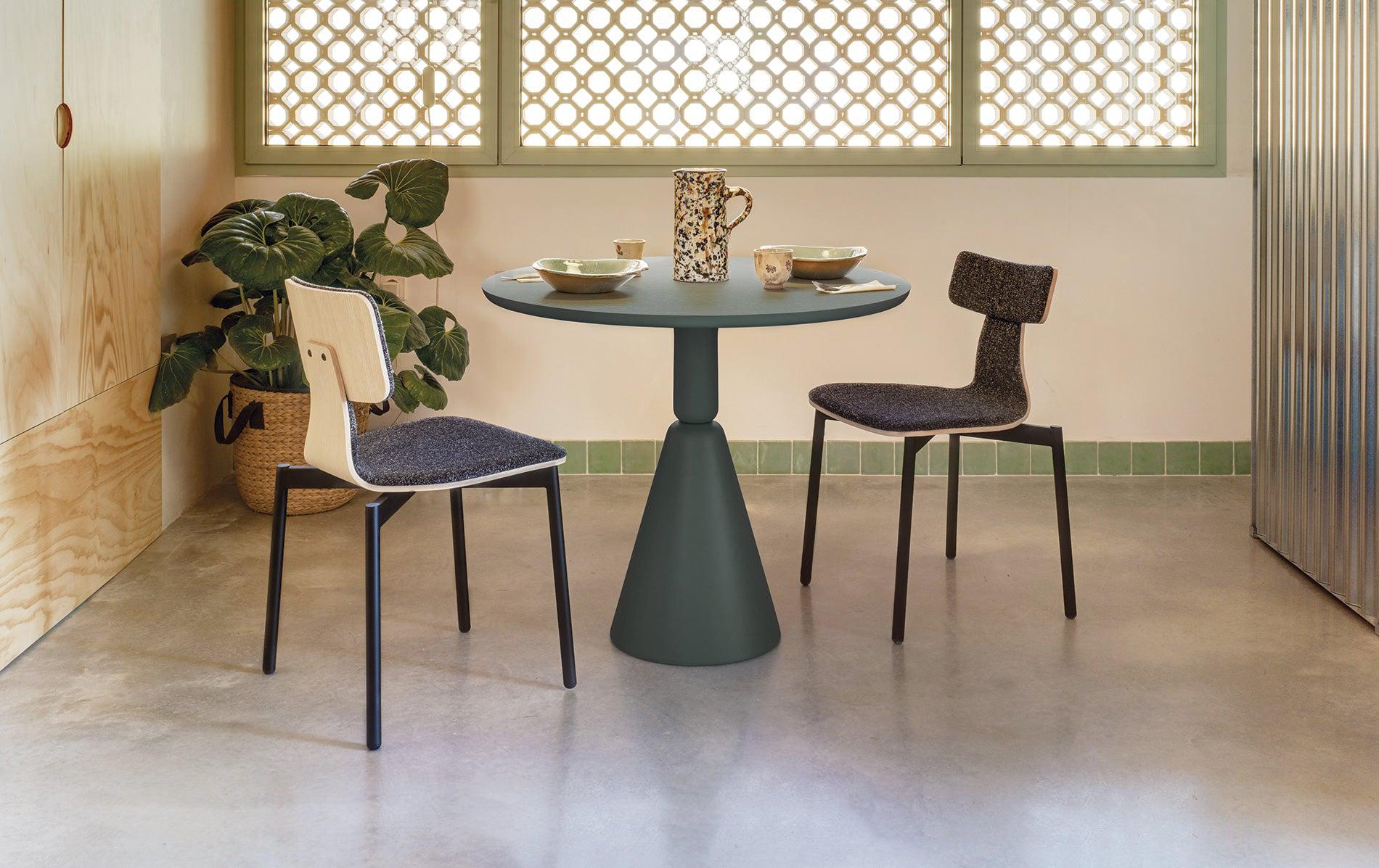 Pion Dining Table