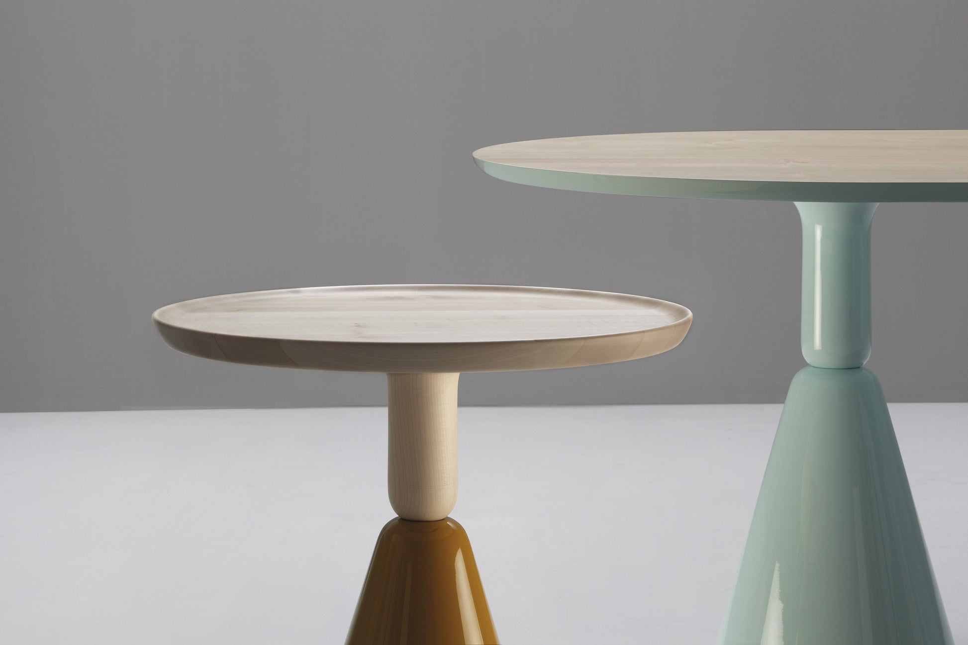 Pion Dining Table