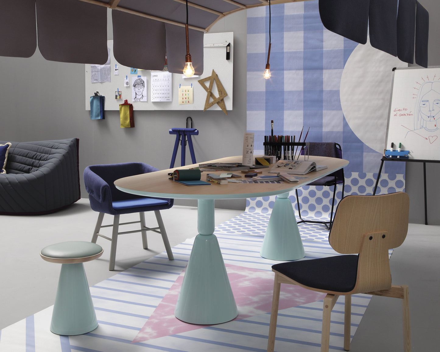 Pion Dining Table