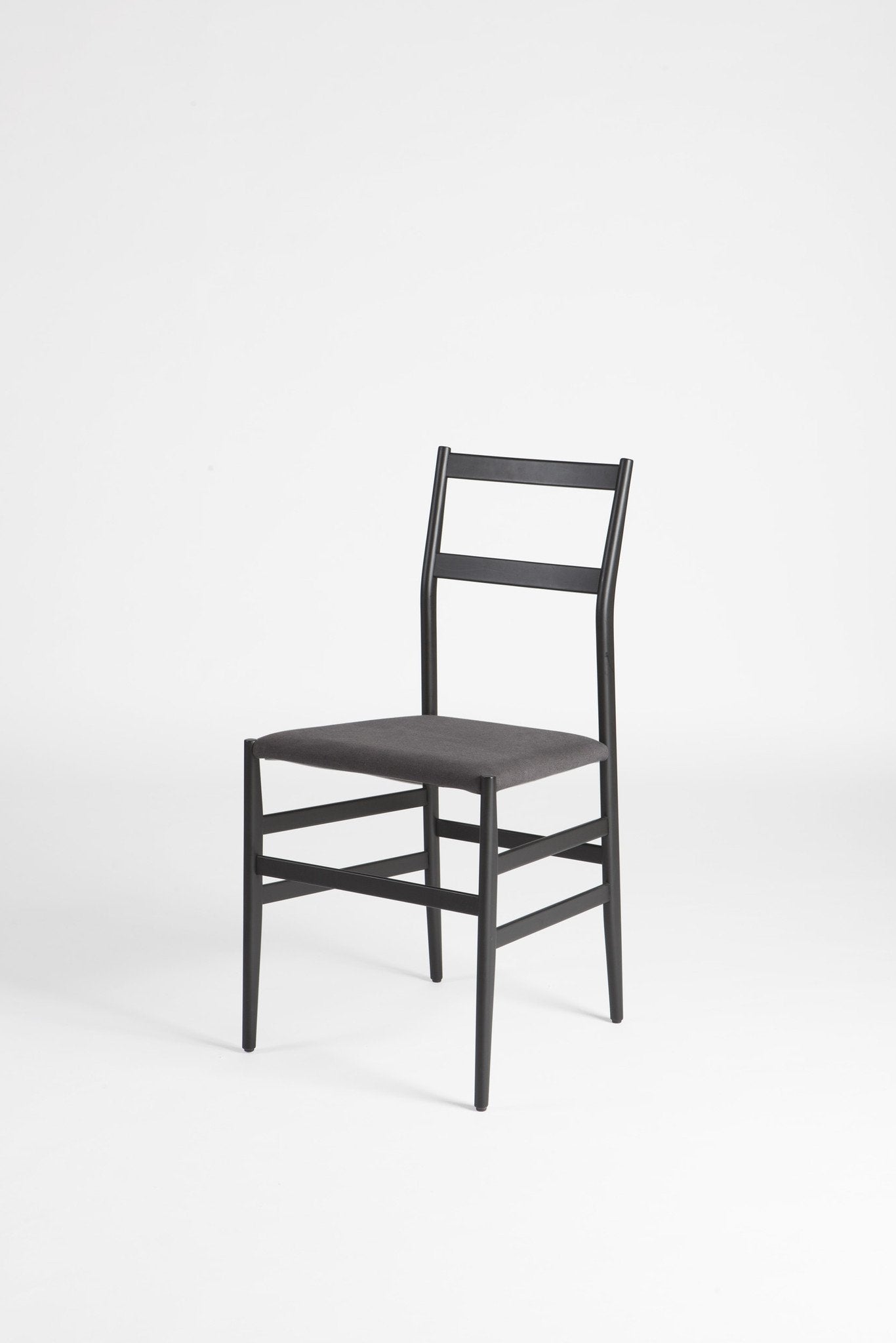 Piuma Side Chair