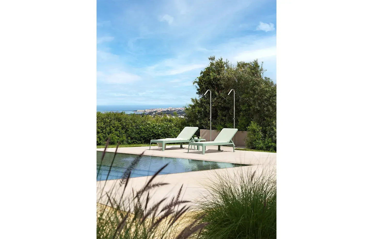 Plano Lounger-Contract Furniture Store for hospitality, leisure & commercial projects