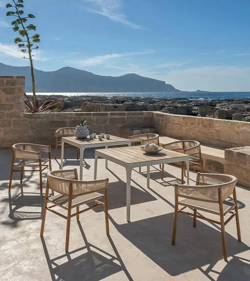 Play Dining Table-Contract Furniture Store for hospitality, leisure & commercial projects