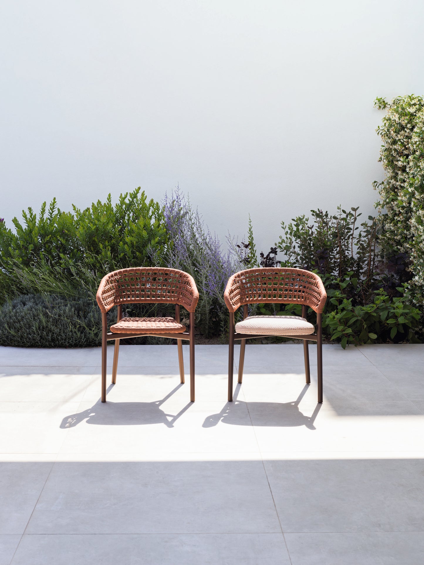 Plinto 24612 Armchair-Contract Furniture Store for hospitality, leisure & commercial projects