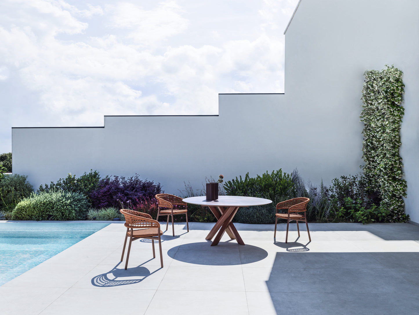 Plinto 24612 Armchair-Contract Furniture Store for hospitality, leisure & commercial projects