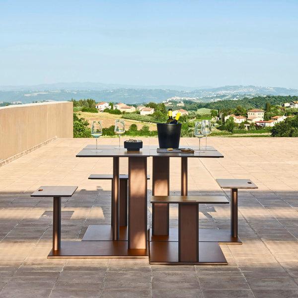 Plinto 24690 Sit & Eat-Contract Furniture Store for hospitality, leisure & commercial projects