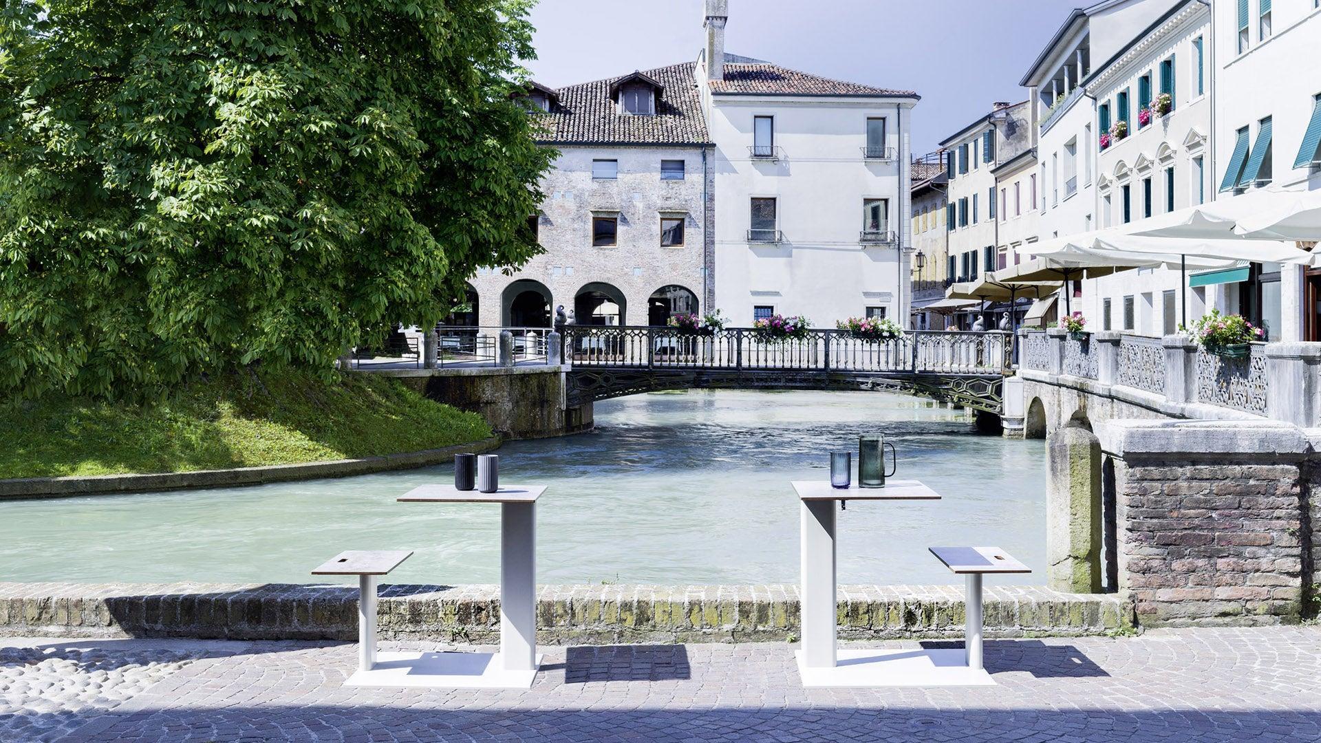 Plinto 24690 Sit & Eat-Contract Furniture Store for hospitality, leisure & commercial projects