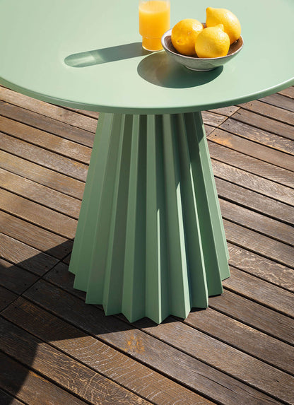 Plissé Bistro Table