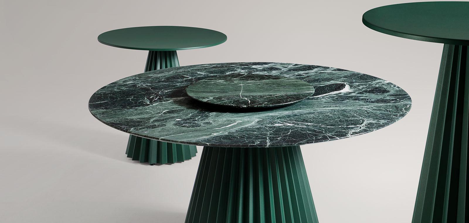 Plissé Bistro Table