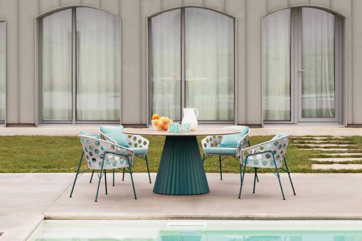 Plissé Dining Table