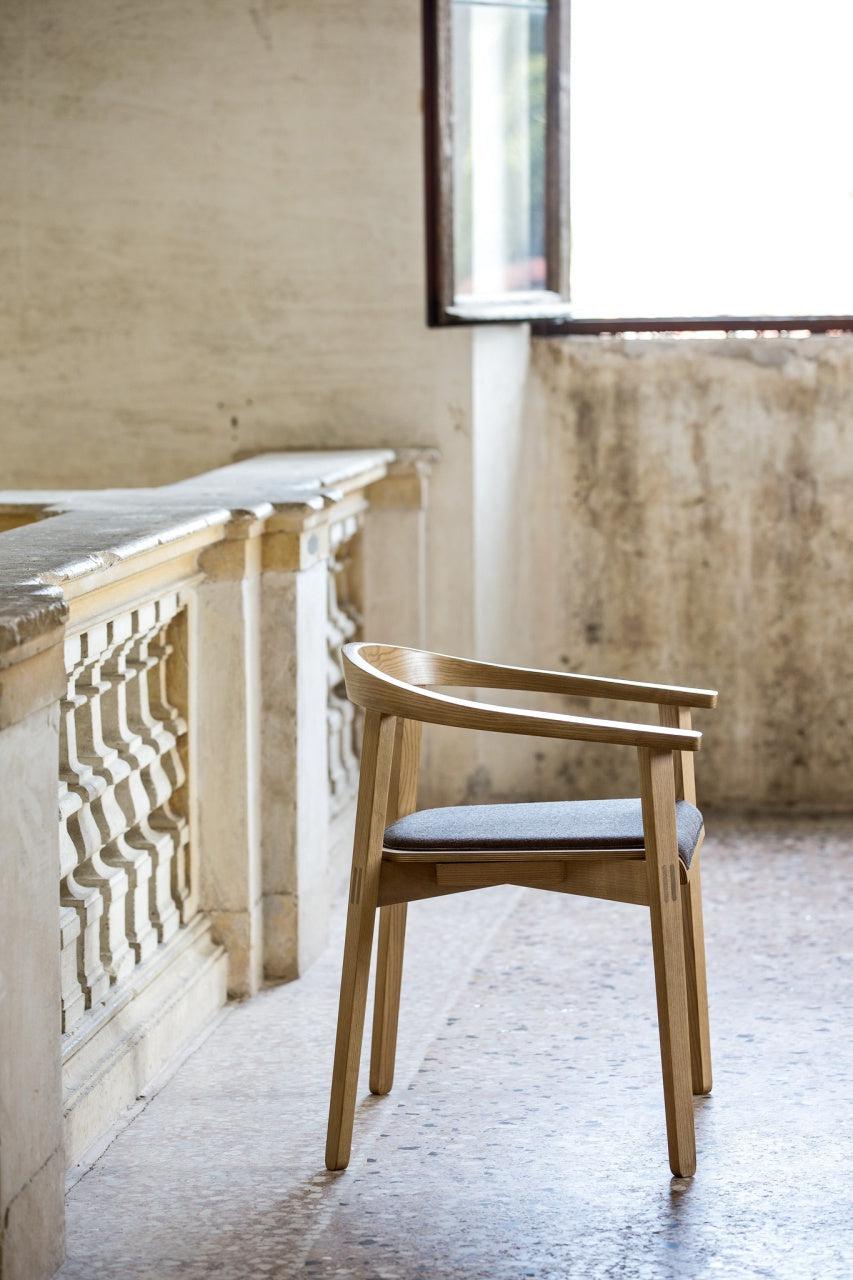 Plug 2001 PO Armchair-Contract Furniture Store for hospitality, leisure & commercial projects