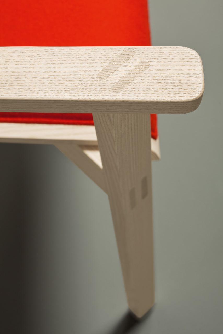 Plug 2052 PO Armchair-Contract Furniture Store for hospitality, leisure & commercial projects