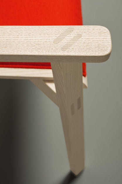 Plug 2052 PO Armchair-Contract Furniture Store for hospitality, leisure & commercial projects