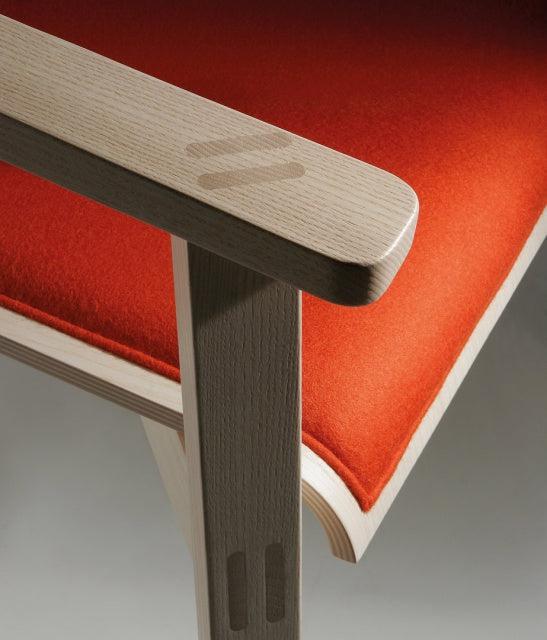 Plug 2052 PO Armchair-Contract Furniture Store for hospitality, leisure & commercial projects