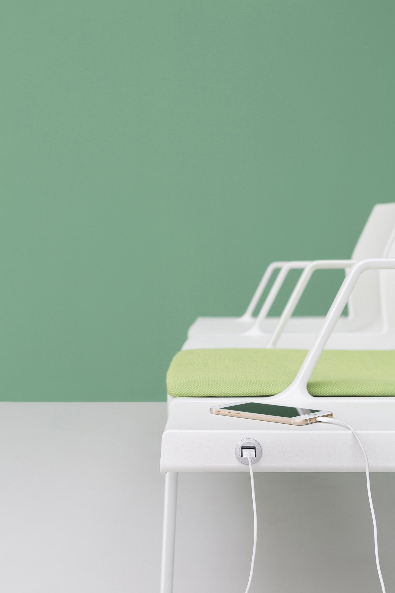 Plural Bench Unit