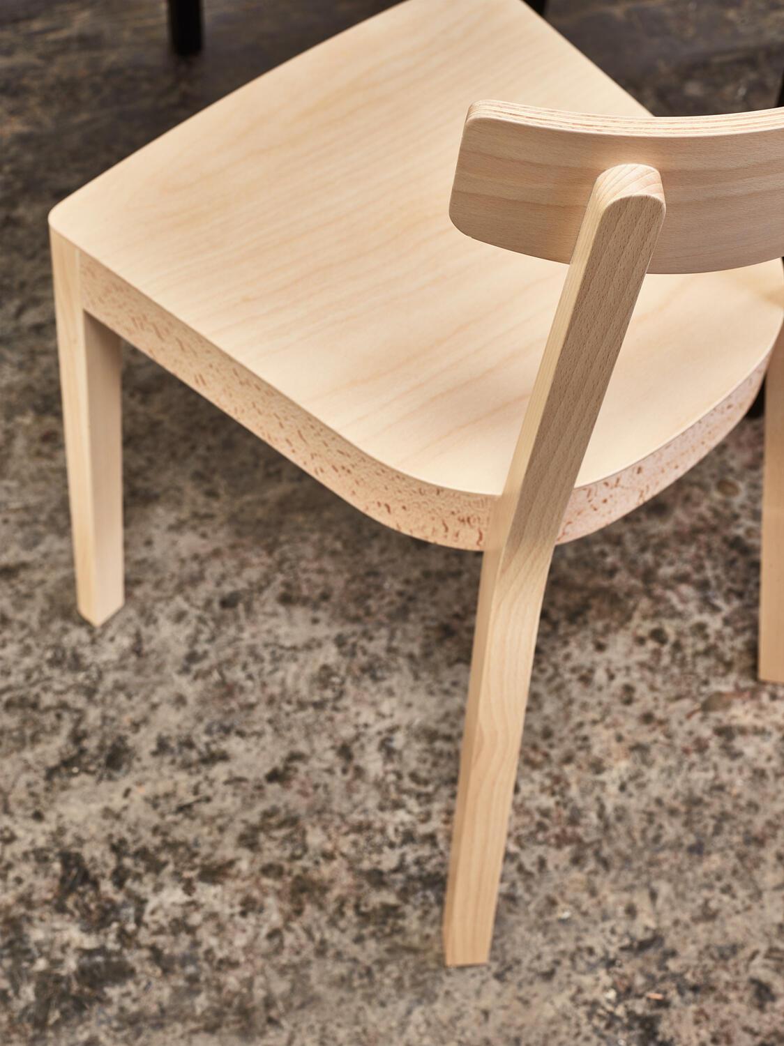 Prag Chair