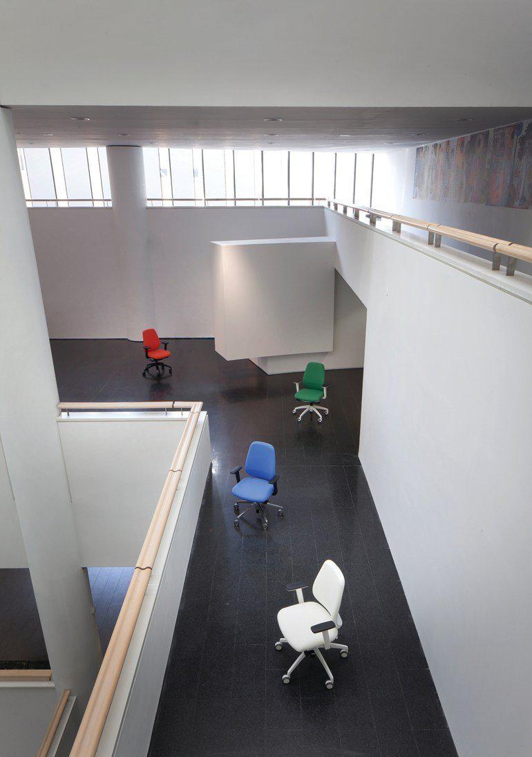 Pratica Task Chair