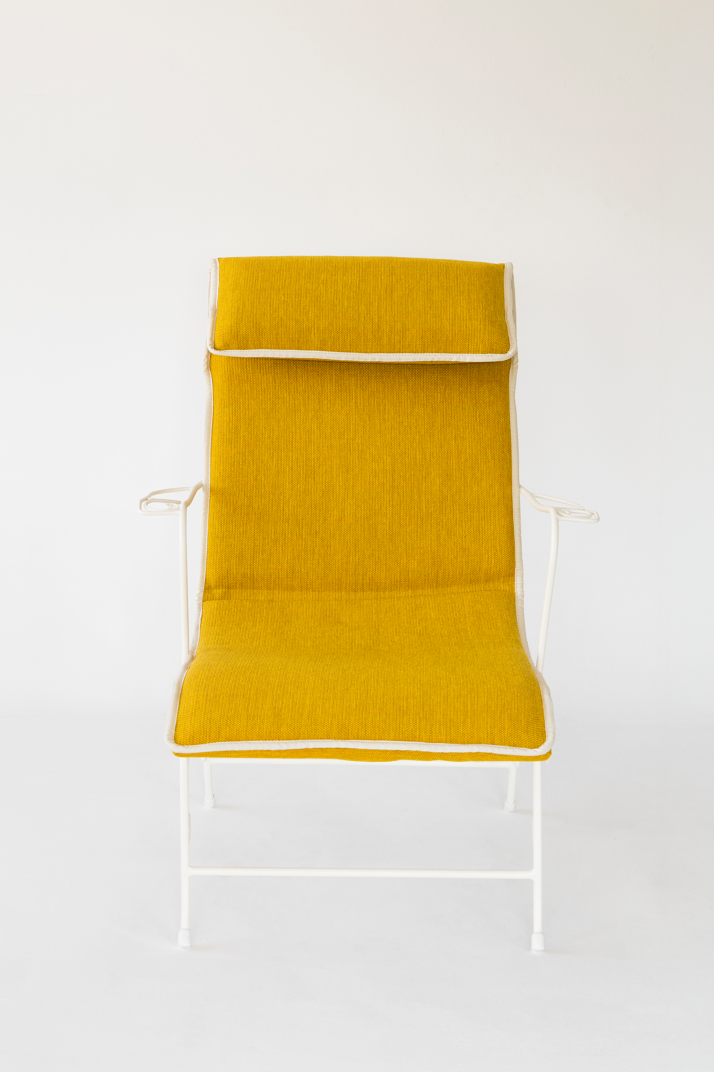 Psathi Lounger-Contract Furniture Store for hospitality, leisure & commercial projects