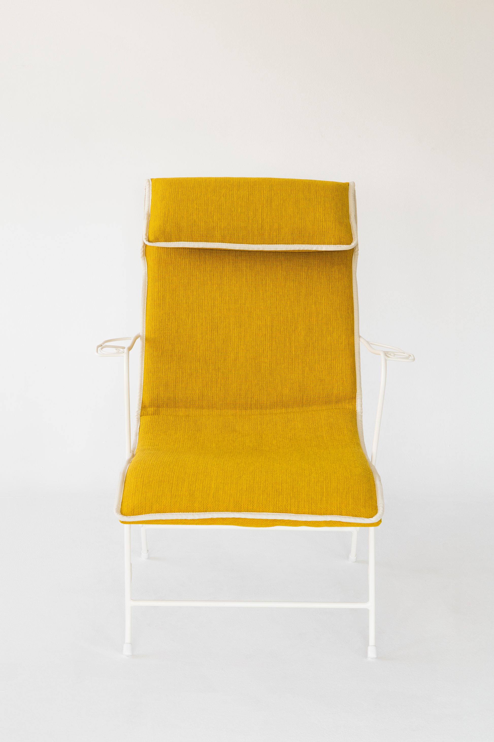 Psathi Lounger-Contract Furniture Store for hospitality, leisure & commercial projects