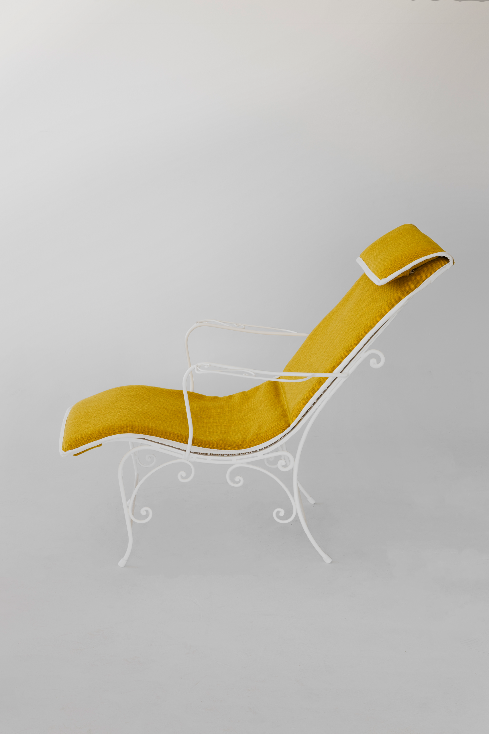 Psathi Lounger-Contract Furniture Store for hospitality, leisure & commercial projects