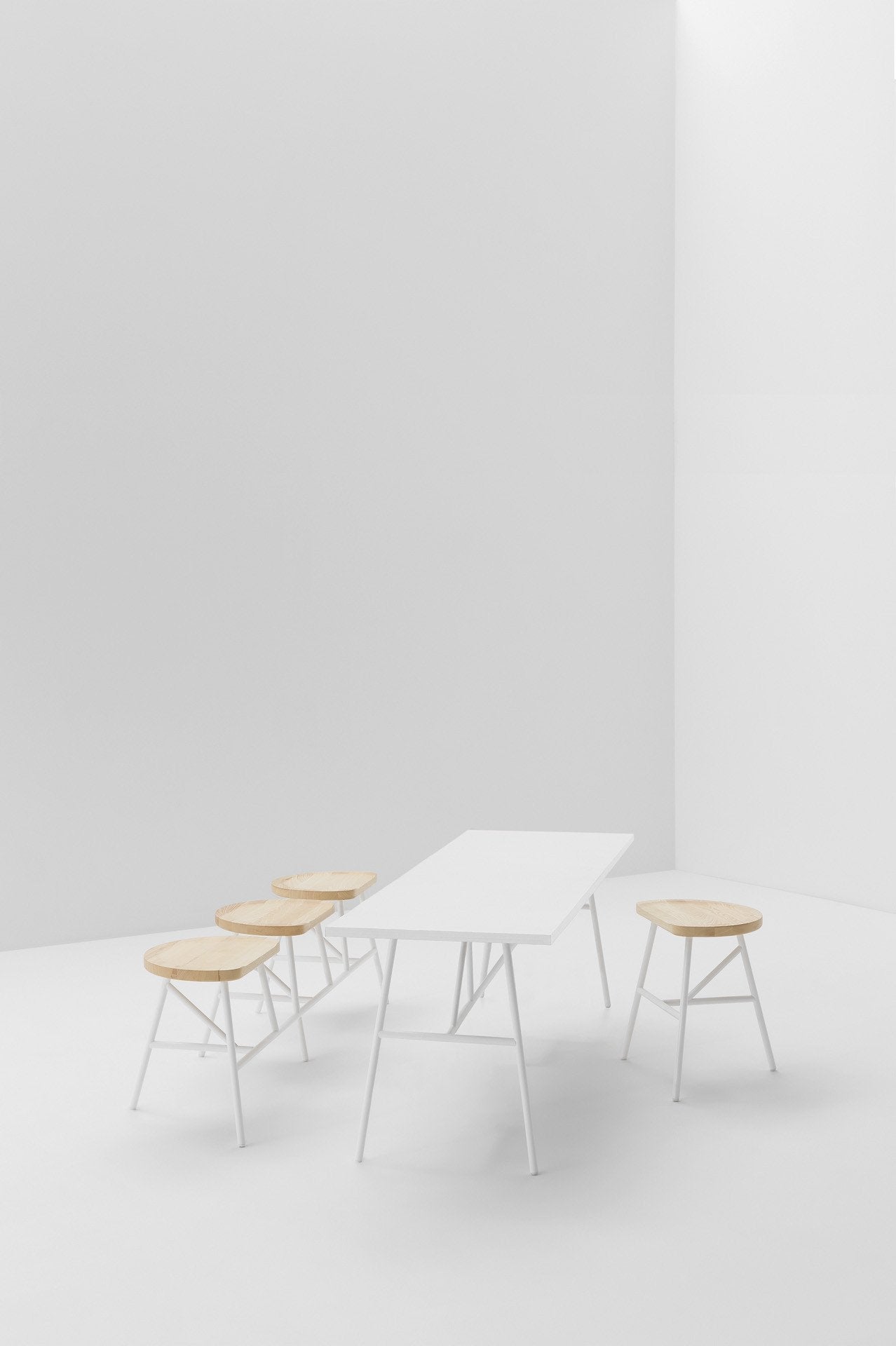 Puccio 721 Dining Table