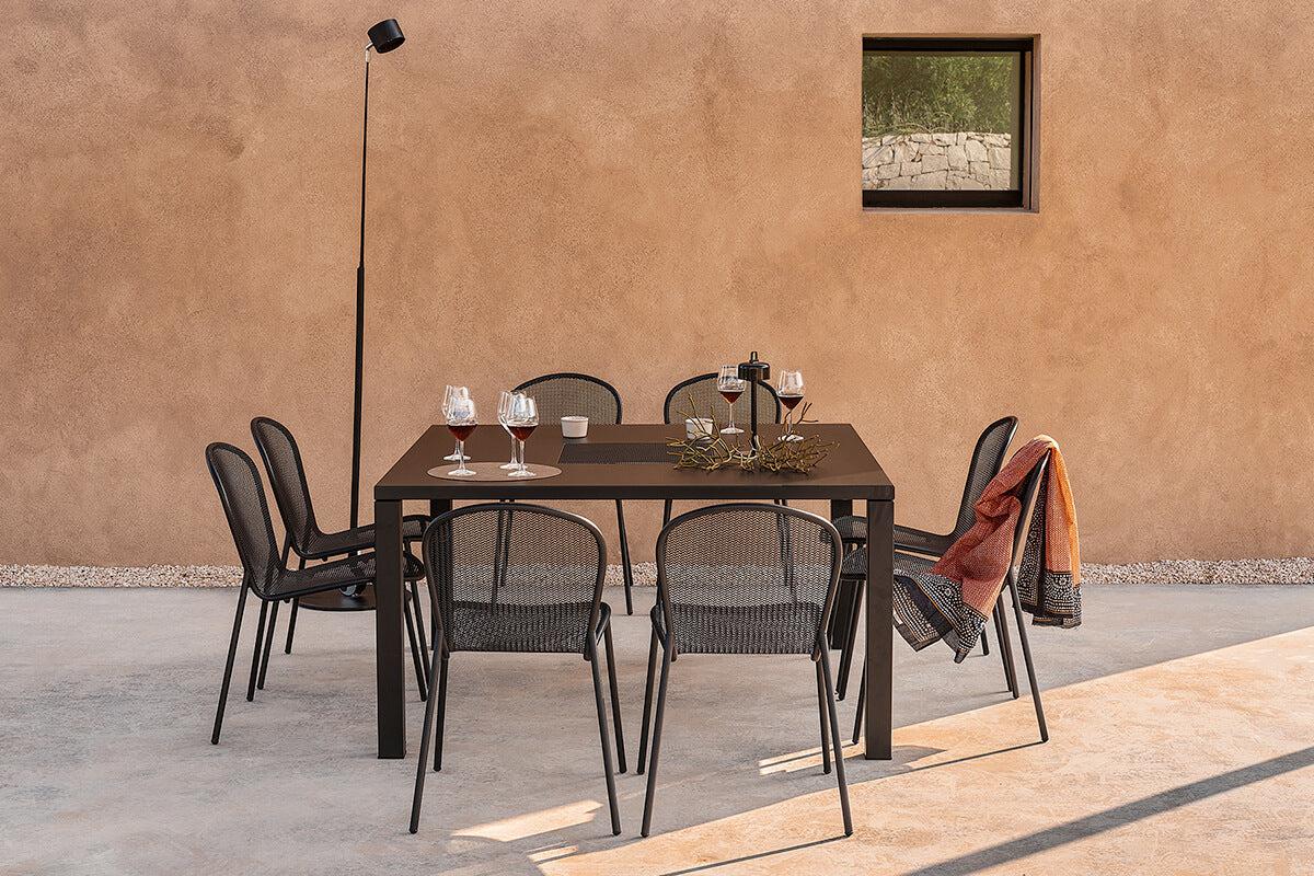 Quadro 1038 Dining Table-Contract Furniture Store for hospitality, leisure & commercial projects