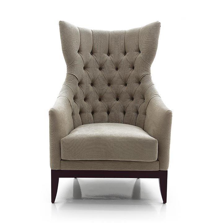 Queen Wing Lounge Chair