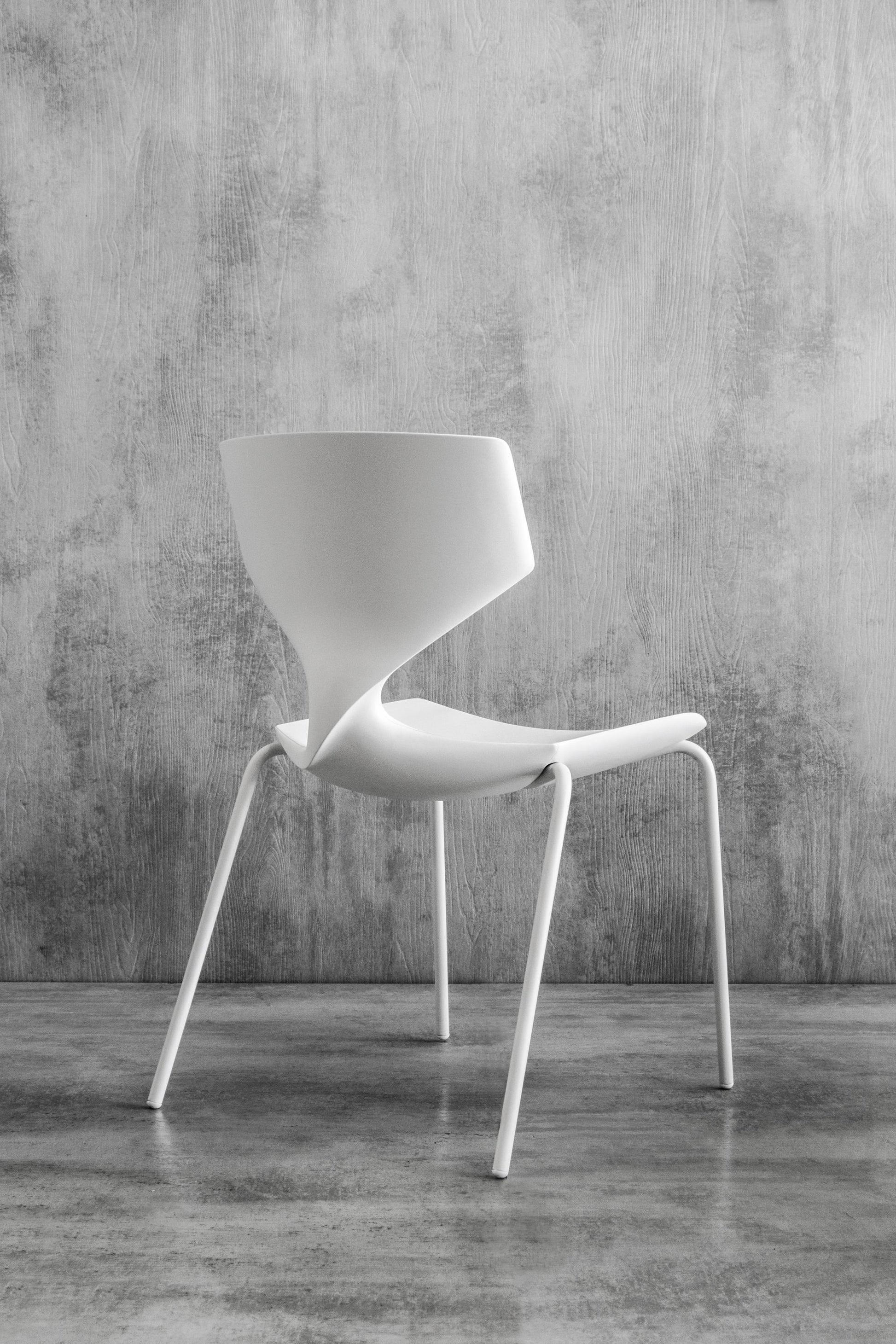 Quo 910 Side Chair