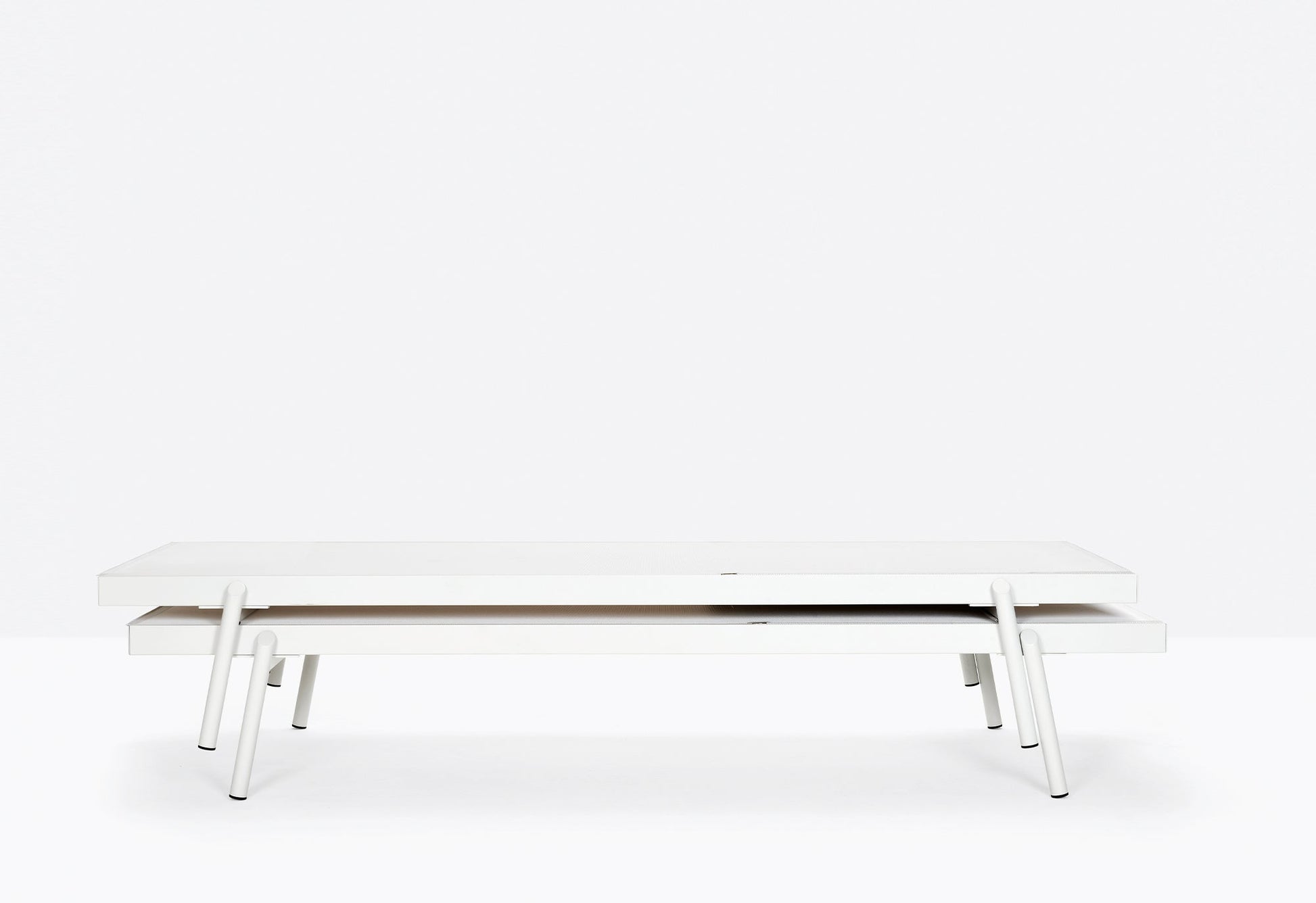 Rail Lounger-Contract Furniture Store for hospitality, leisure & commercial projects