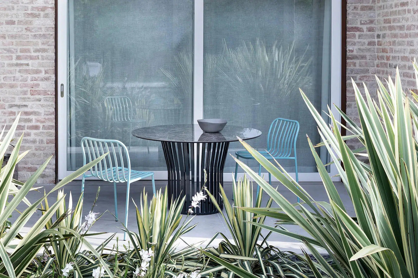 Ray Dining Table-Contract Furniture Store for hospitality, leisure & commercial projects