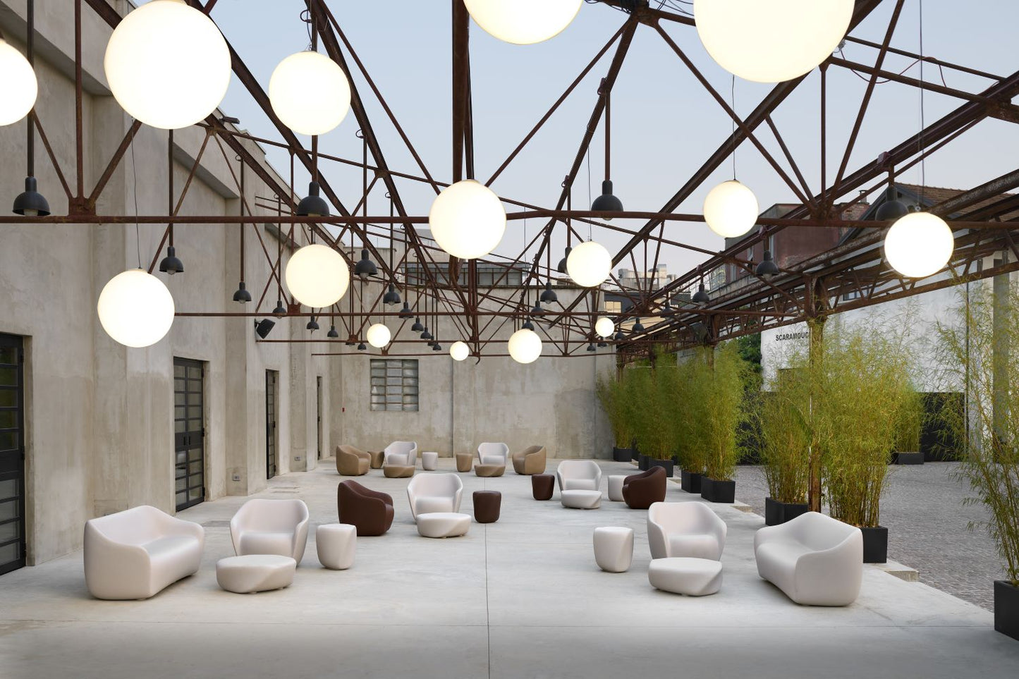 Reborn Chair-Contract Furniture Store for hospitality, leisure & commercial projects