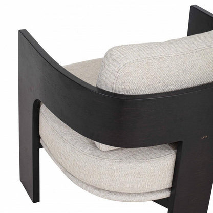 Regard Lounge Chair