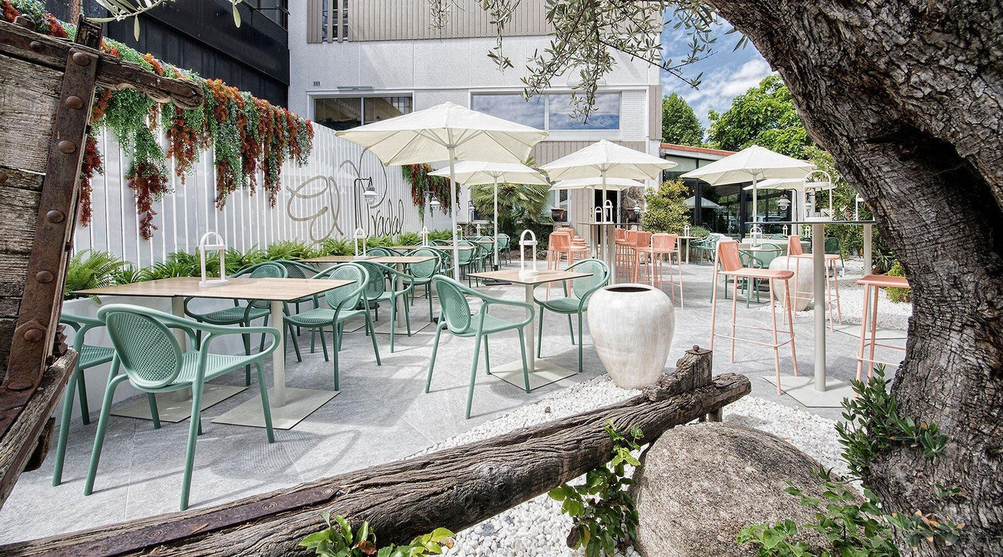 Remind 3735 Armchair-Contract Furniture Store for hospitality, leisure & commercial projects