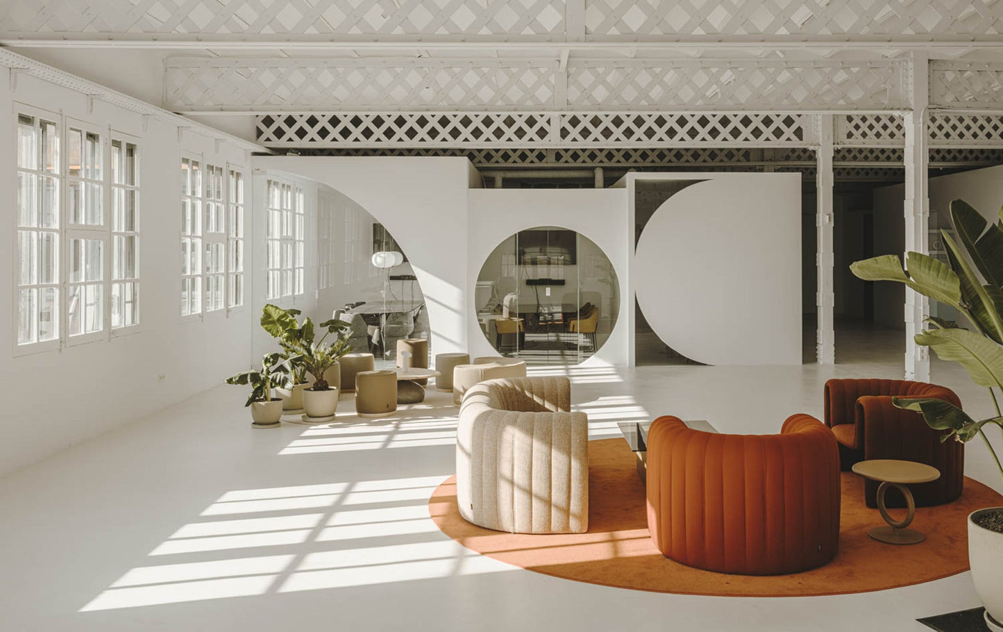 Remnant Sofa-Contract Furniture Store for hospitality, leisure & commercial projects