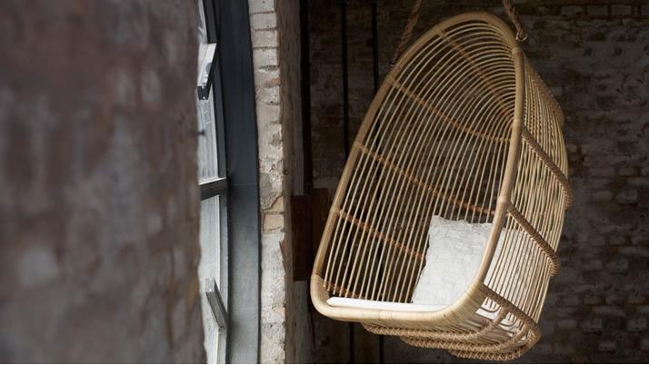 Renoir Swing Lounge Chair