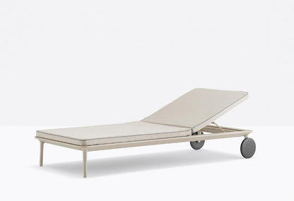 Reva Lounger