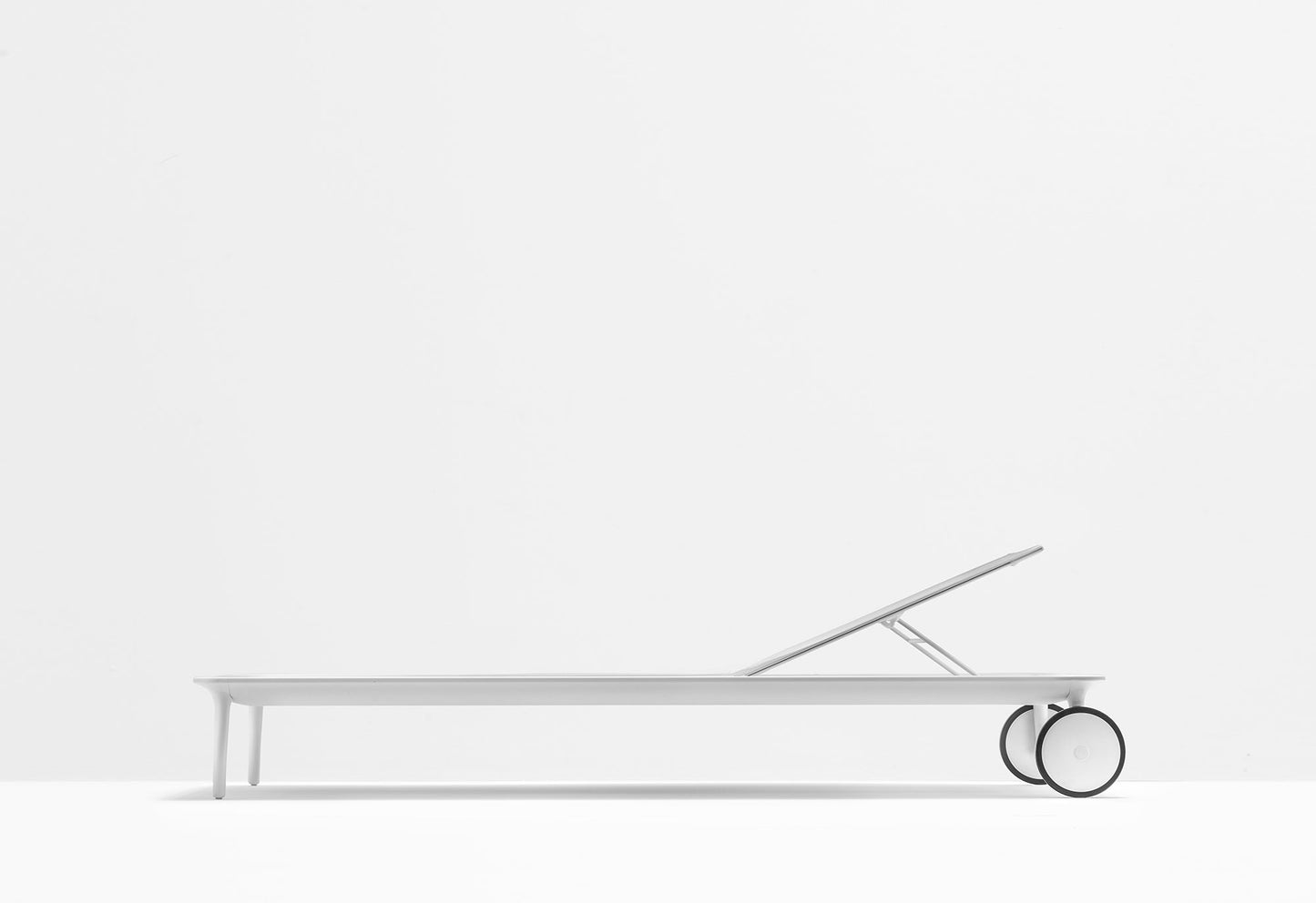 Reva Lounger