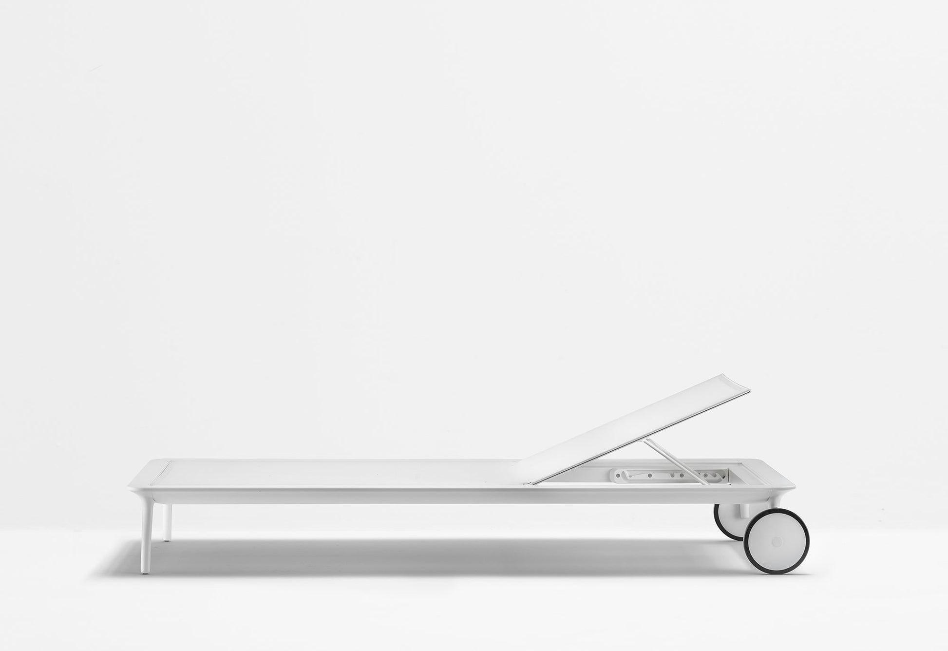 Reva Lounger