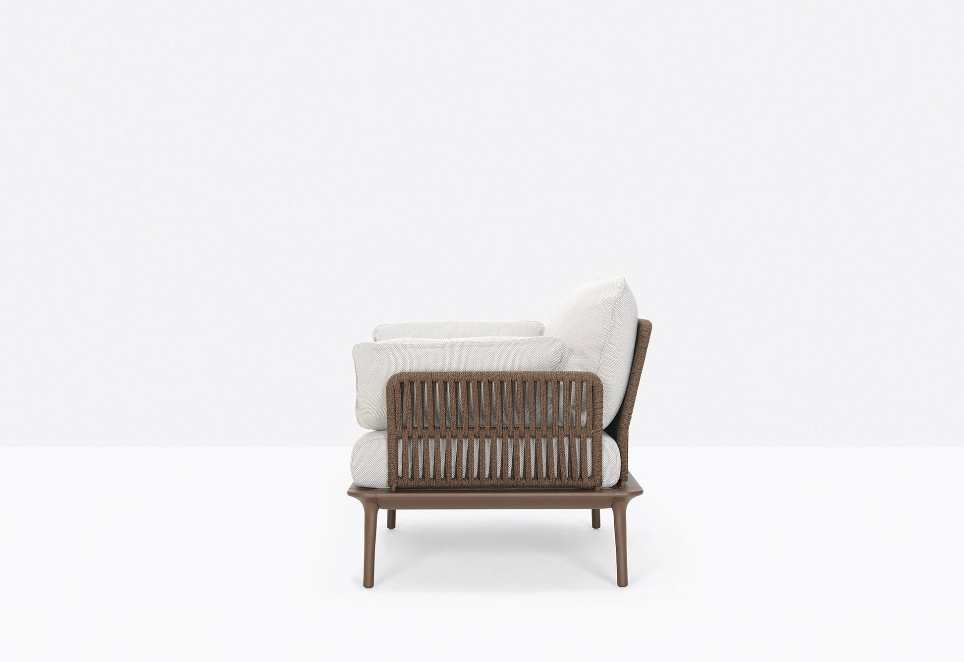 Reva Twist Lounge Chair