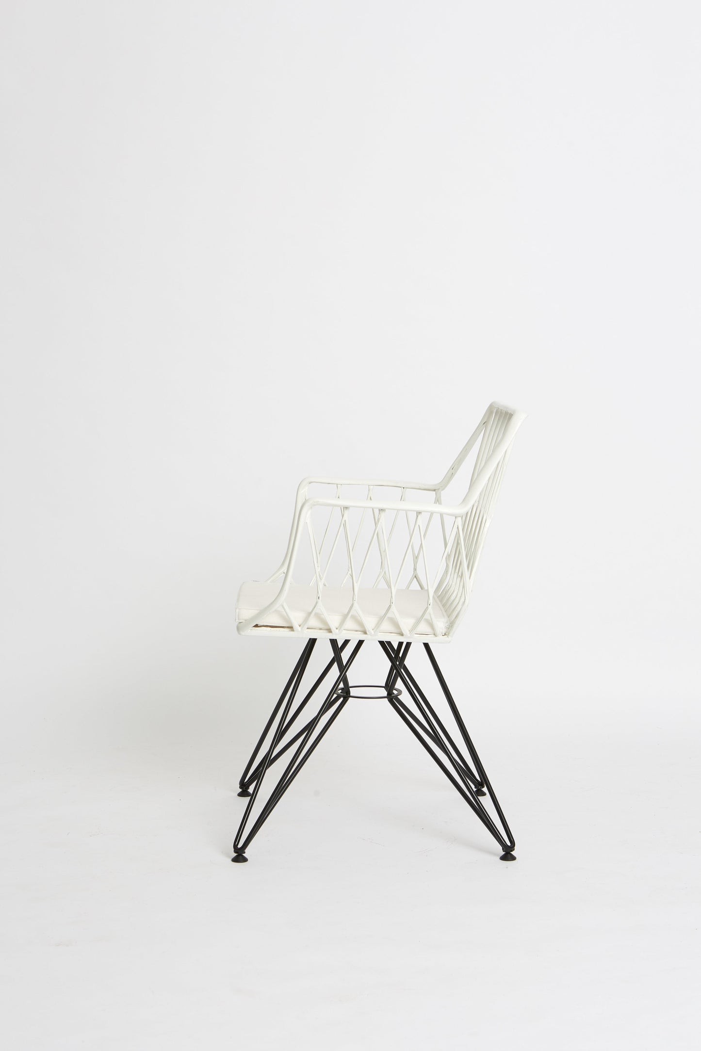 Rhombus 105 Armchair-Contract Furniture Store for hospitality, leisure & commercial projects