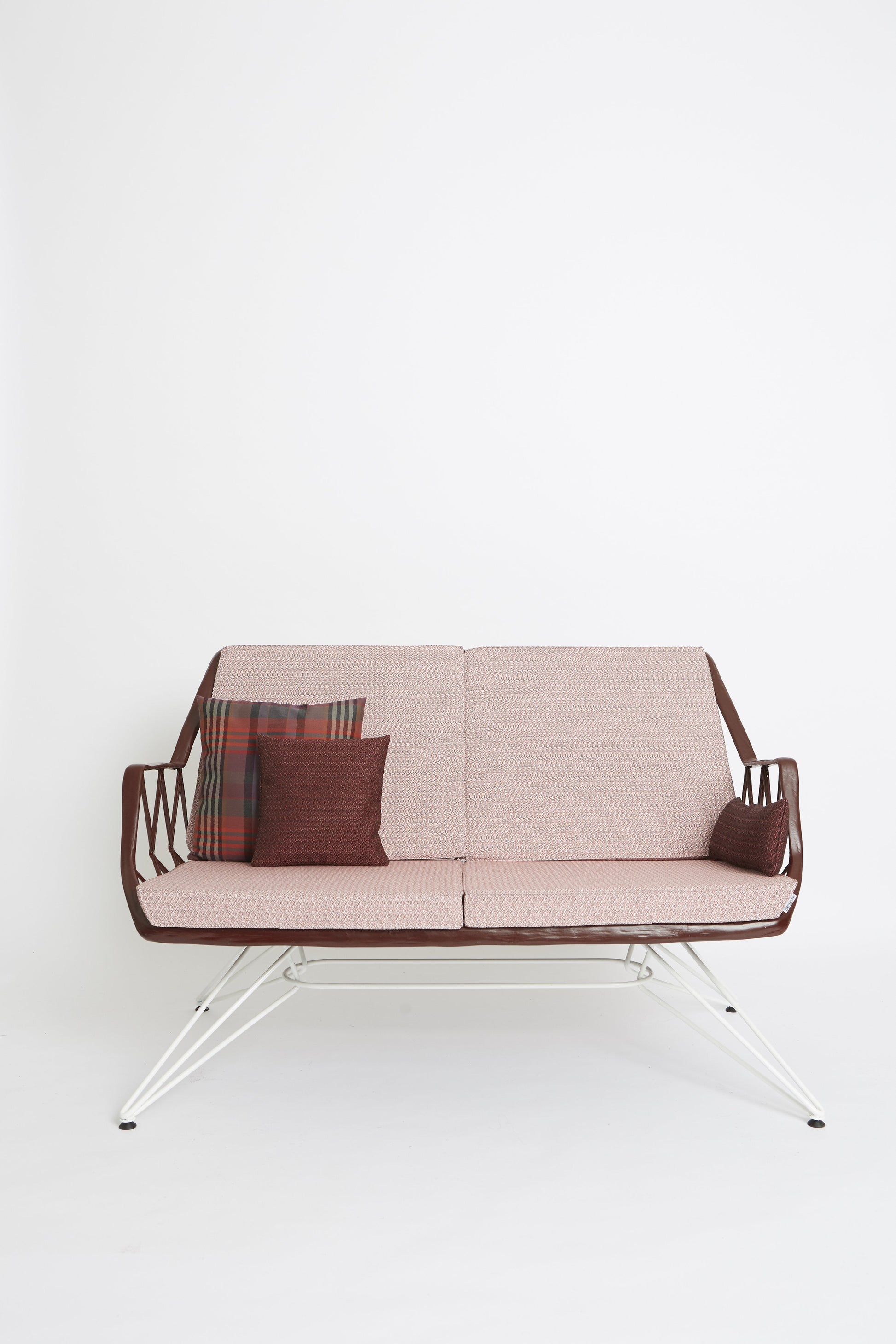 Rhombus 107c Sofa