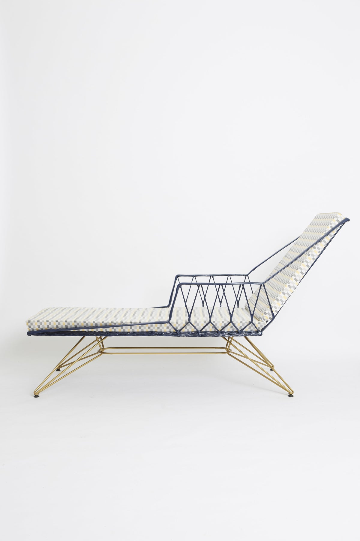 Rhombus 108 Lounger-Lobster&#39;s Day-Contract Furniture Store