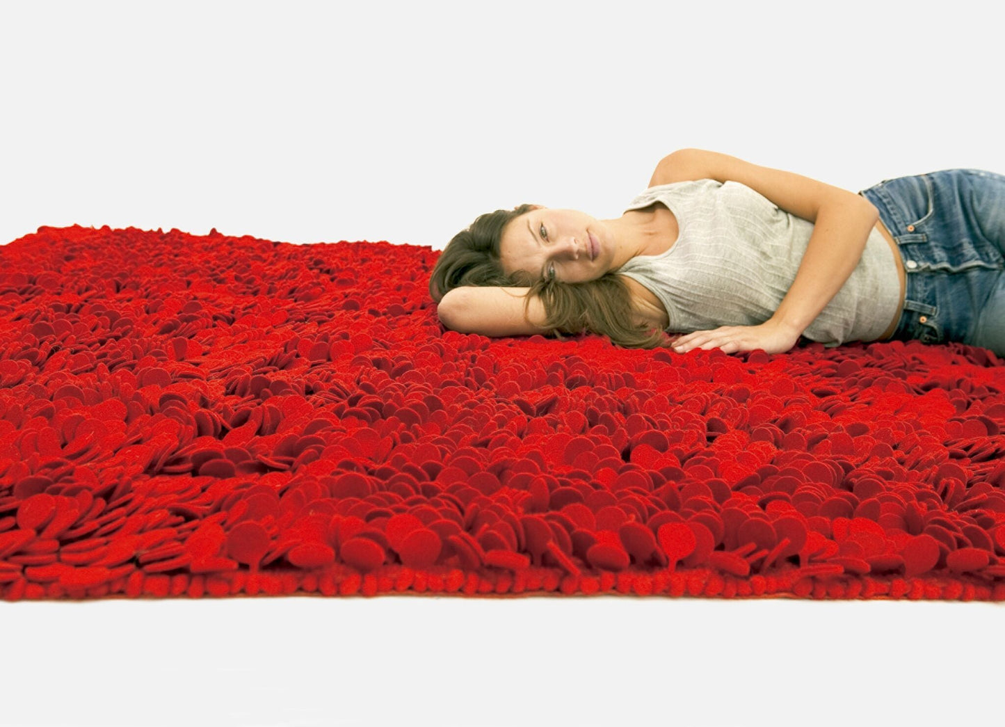 Roses Red Rug-Contract Furniture Store for hospitality, leisure & commercial projects