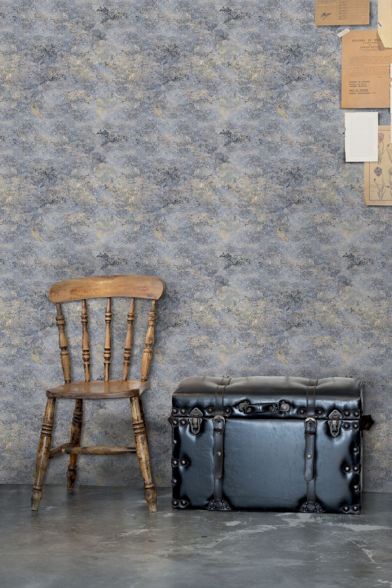 Rust Texture Wallpaper-Contract Furniture Store for hospitality, leisure & commercial projects