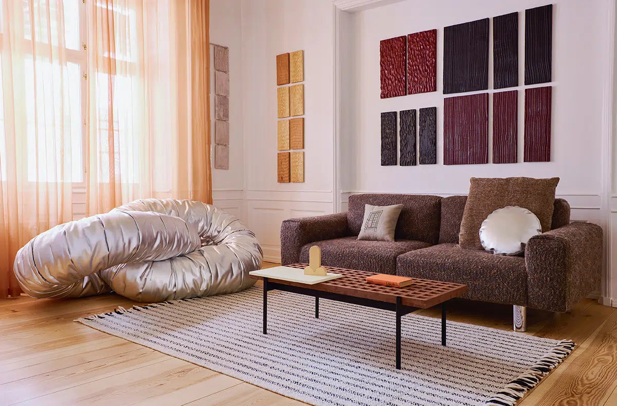Tiptoe Sofa