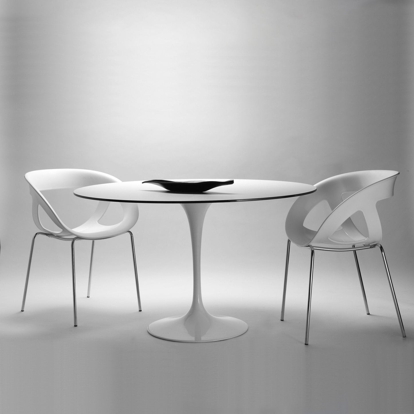 Saturno Dining Table