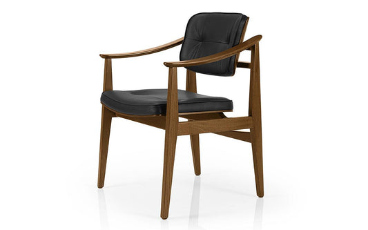 Shanna M1056WUUST Armchair-Contract Furniture Store for hospitality, leisure & commercial projects