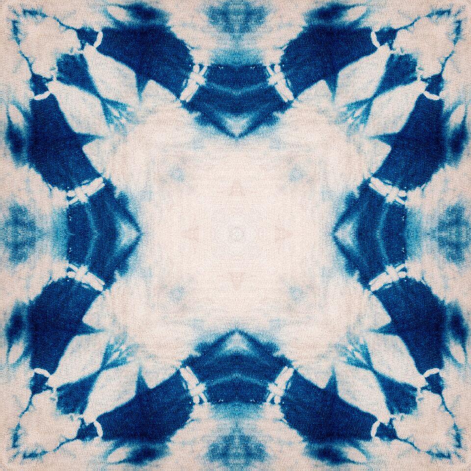 Shibori Flower Wallpaper
