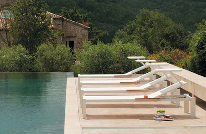 Shine 295 Lounger
