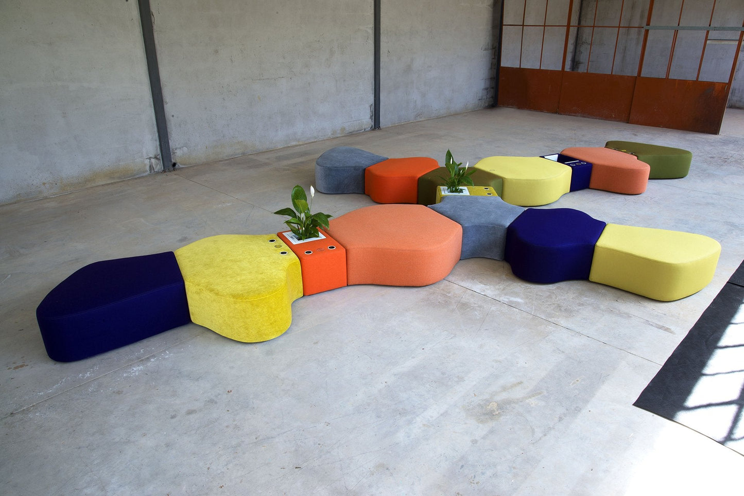 Sir-Pent Modular Seating-Contract Furniture Store for hospitality, leisure & commercial projects
