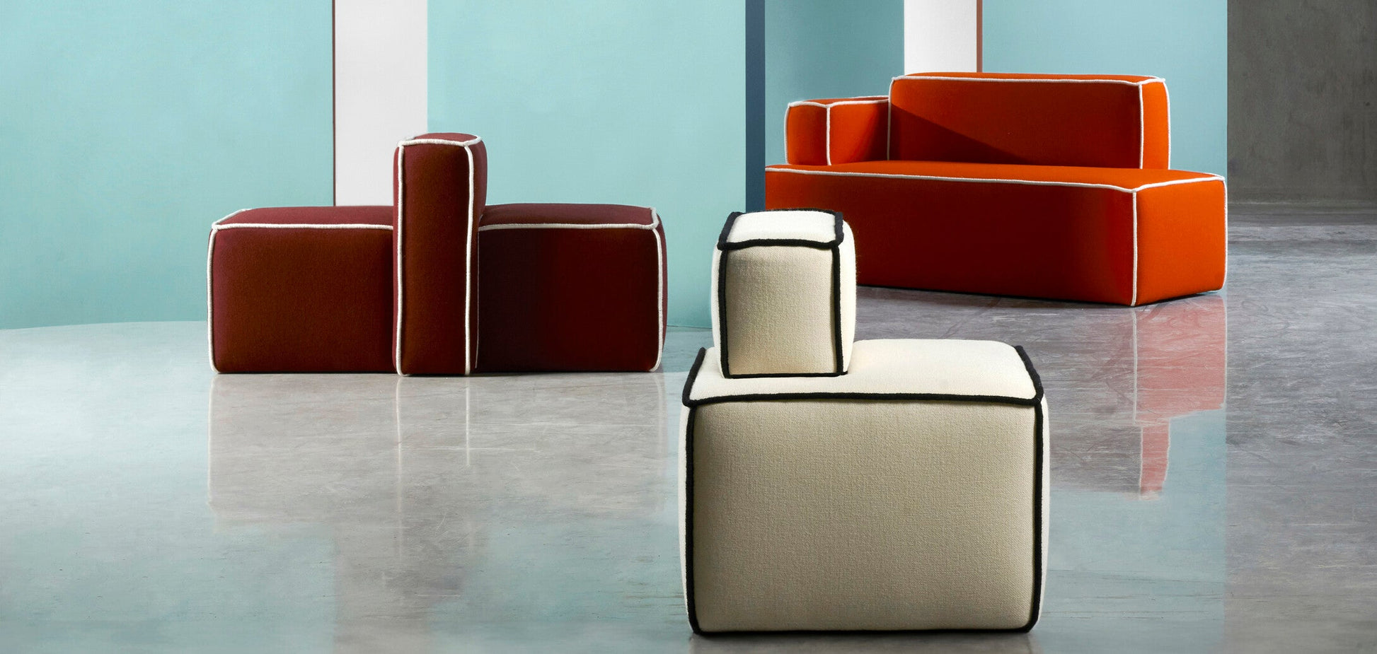 Sketch Pouf with Armrest